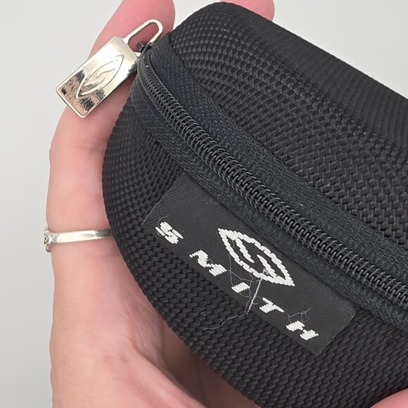 Louis Vuitton Women’s Round Sunglasses – Tortoise Multicolor Frame - Picture 5 of 16